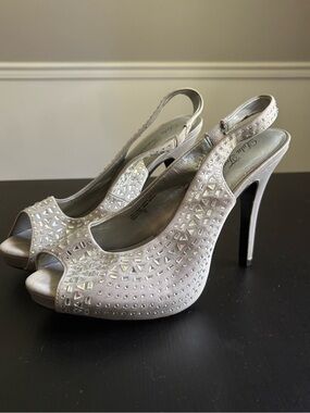 Lulu Townsend Silver Crystal-Embellished Peep-Toe Slingback Heels